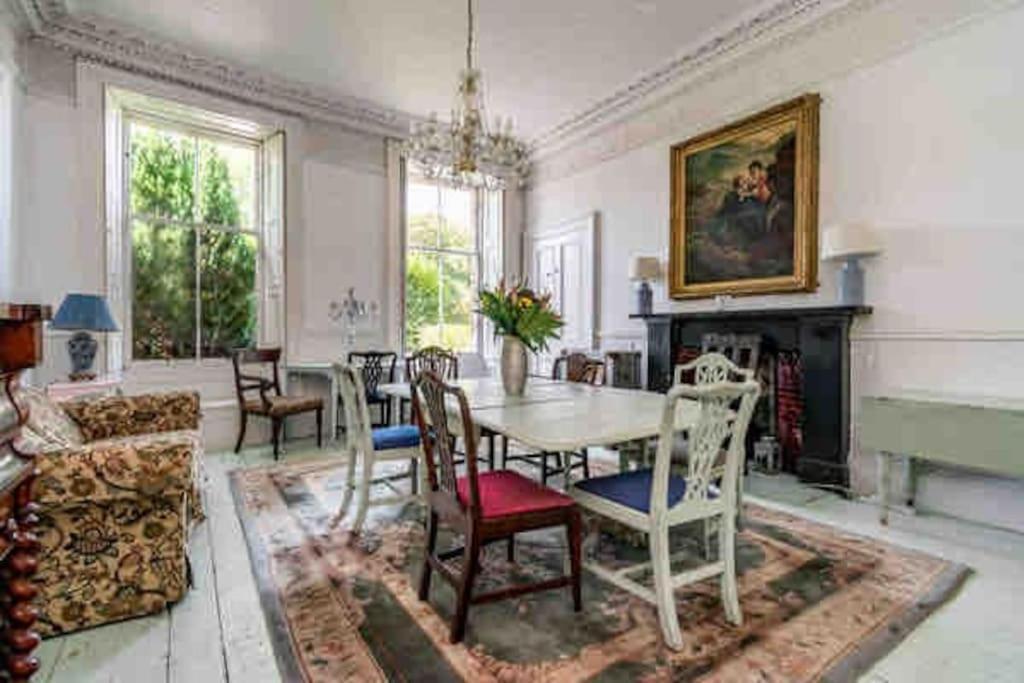 Central Claremont Townhouse Holiday home