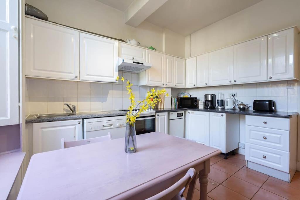Central Claremont Townhouse Vakantiehuis EDI