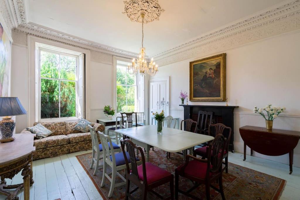 Central Claremont Townhouse * EDI
